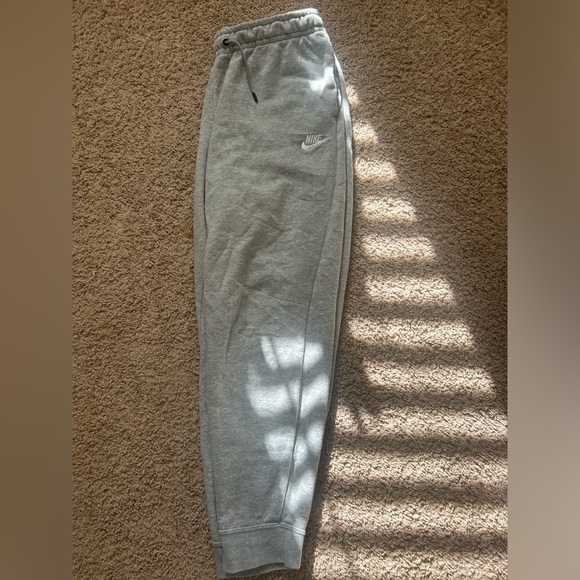 Grey Nike sweatpants - Picture 2 of 3